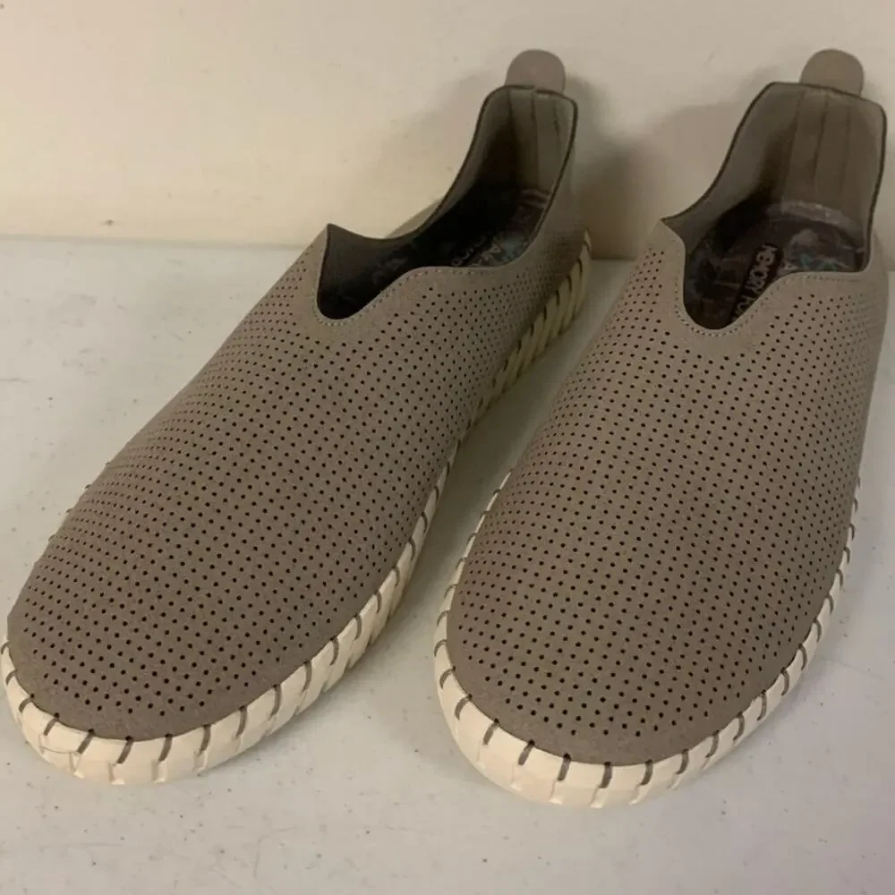 Skechers Women’s Size 7.5 Espadrilles Casual Slip On Sneakers, Taupe